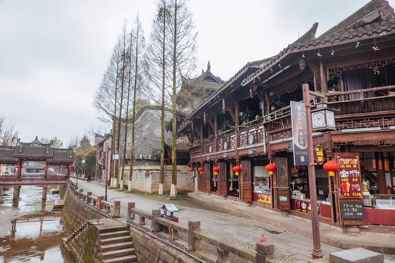 上汽“大众凌度”正式改款，内饰大变样，首次采用怀挡设计！